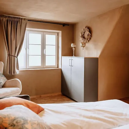 Schmuckers Ferienstube * Michelstadt