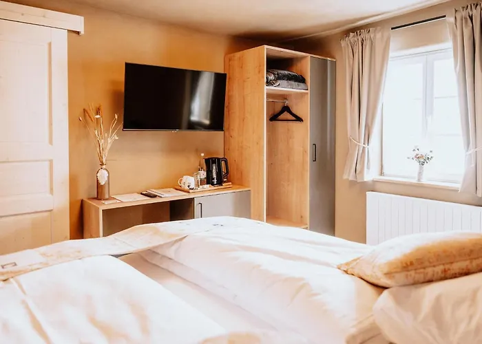 Schmuckers Ferienstube Apartamento *